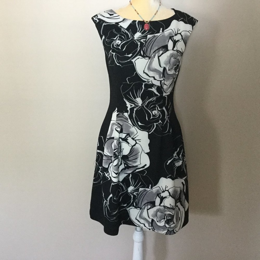 Classic Vince Camuto Scuba Fit & Flare Dress